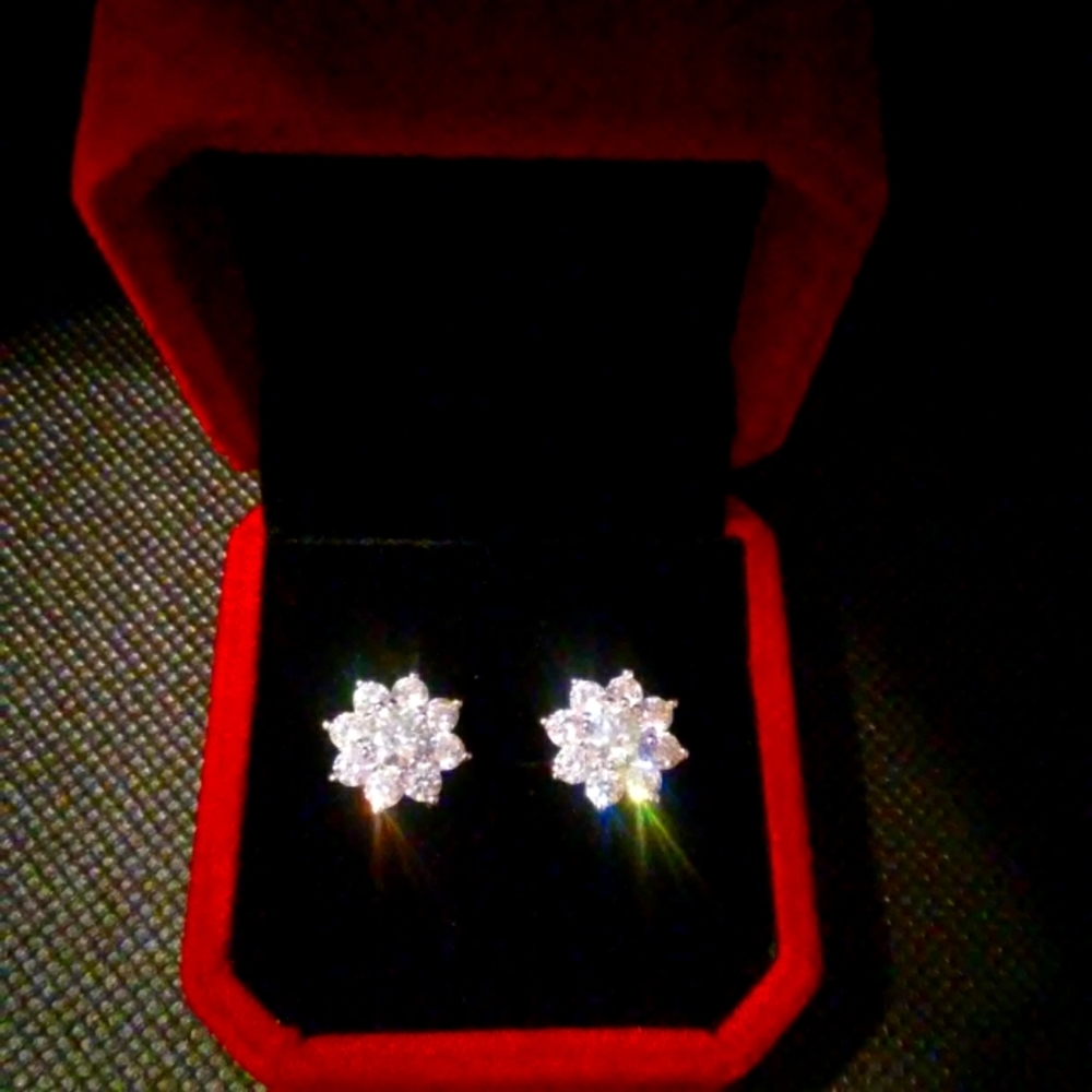 Certified Moissanite Earrings 18K White Gold Plated!